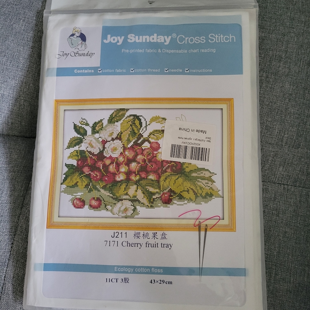 New Cross Stitch kit - Picture 2 of 3